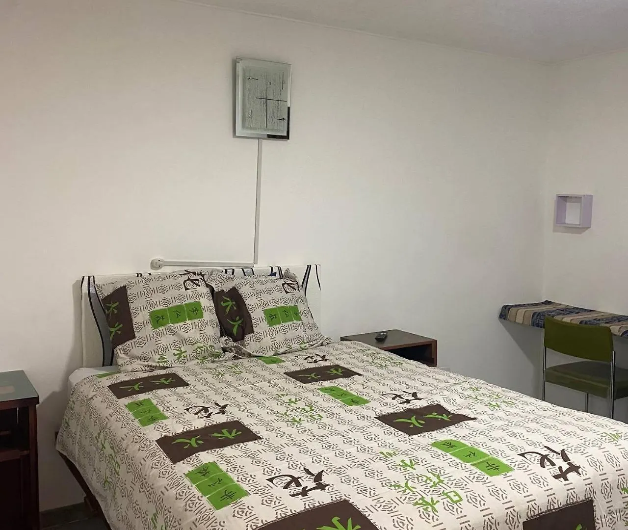 Calu L' Petit Hostel Quito Ecuador