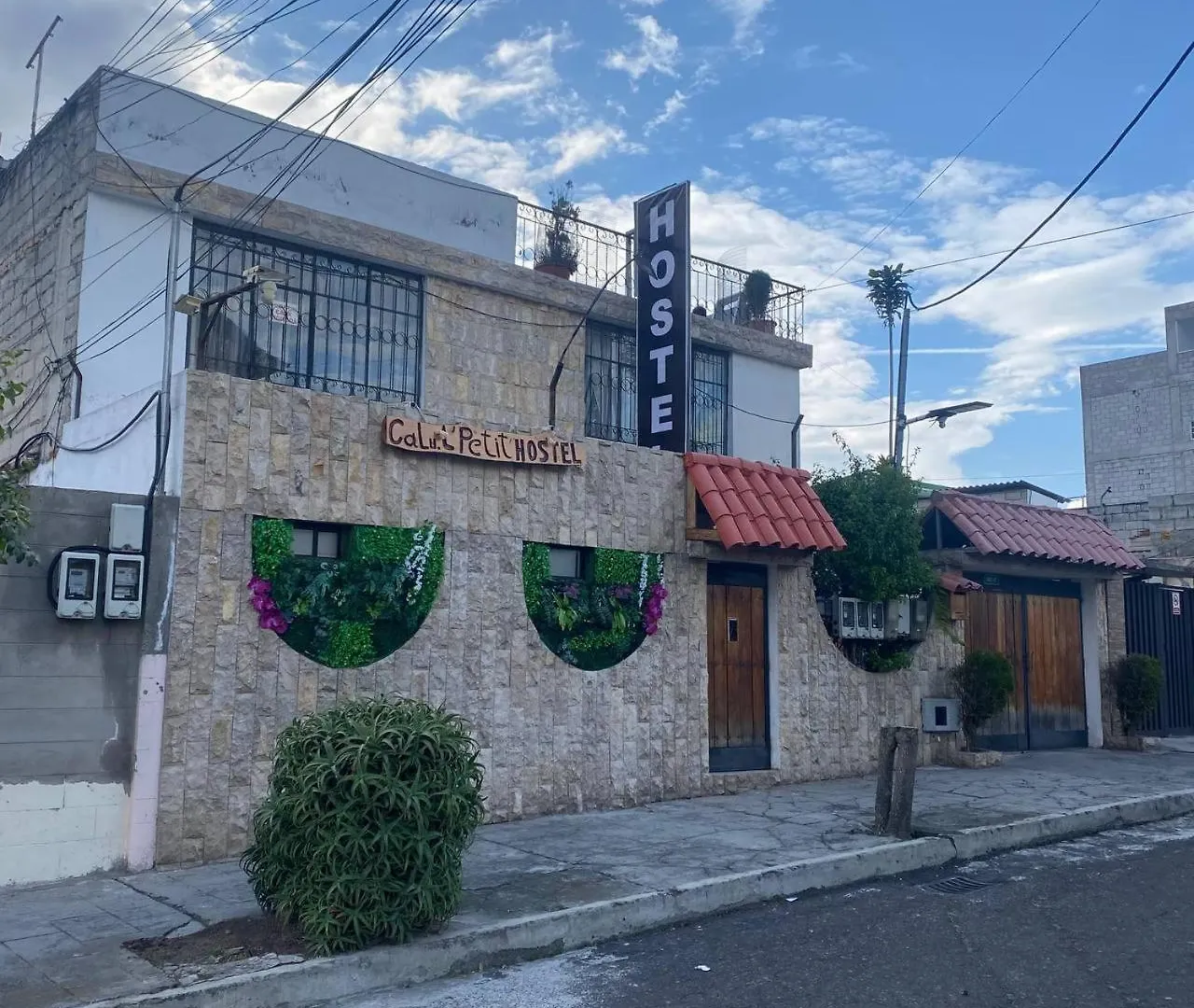 Calu L' Petit Hostel Quito 0*,